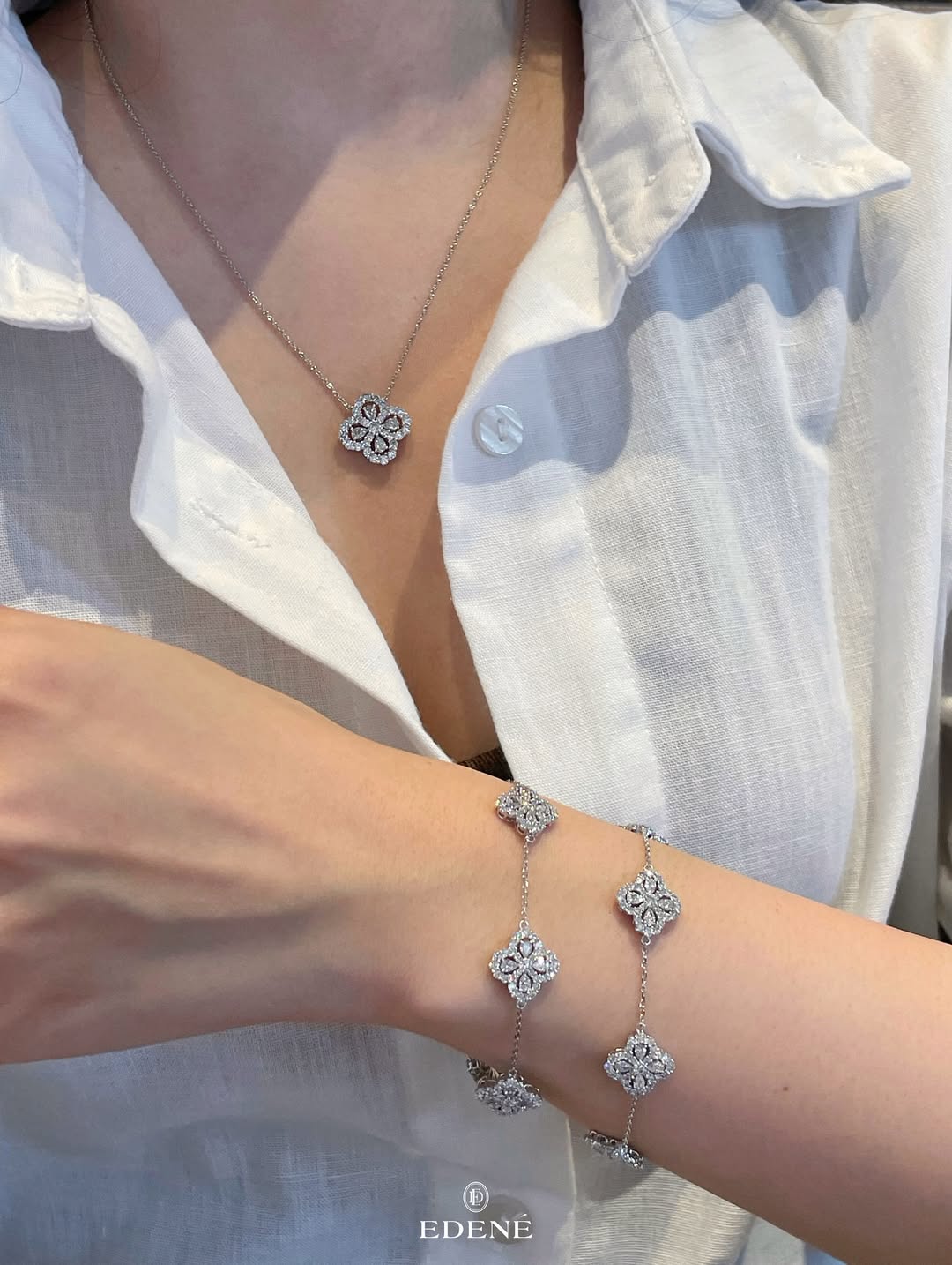 A touch of shine to make your everyday a little brighter 🌟Meet the Floral Loop necklace and bra